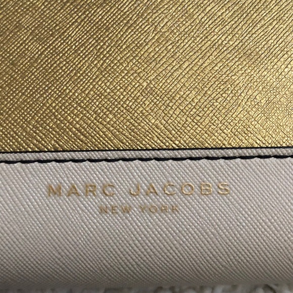 NWOT Marc Jacobs leather zip Wristlet/iPhone - Picture 3 of 8
